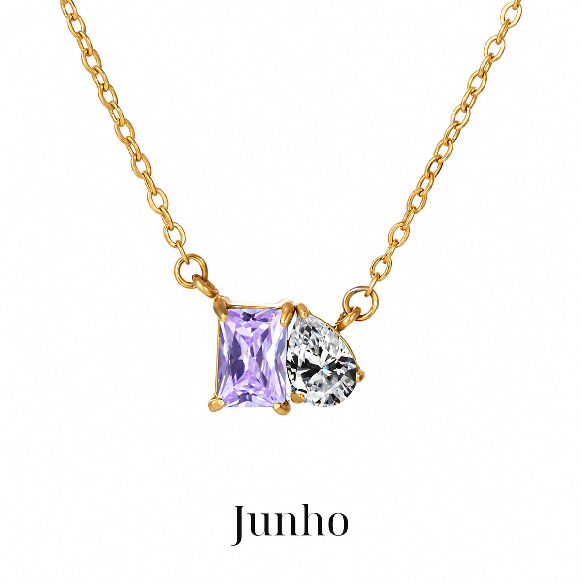Colar CLARA Junho com detalhe retangular lilás e gota transparente, acabamento dourado