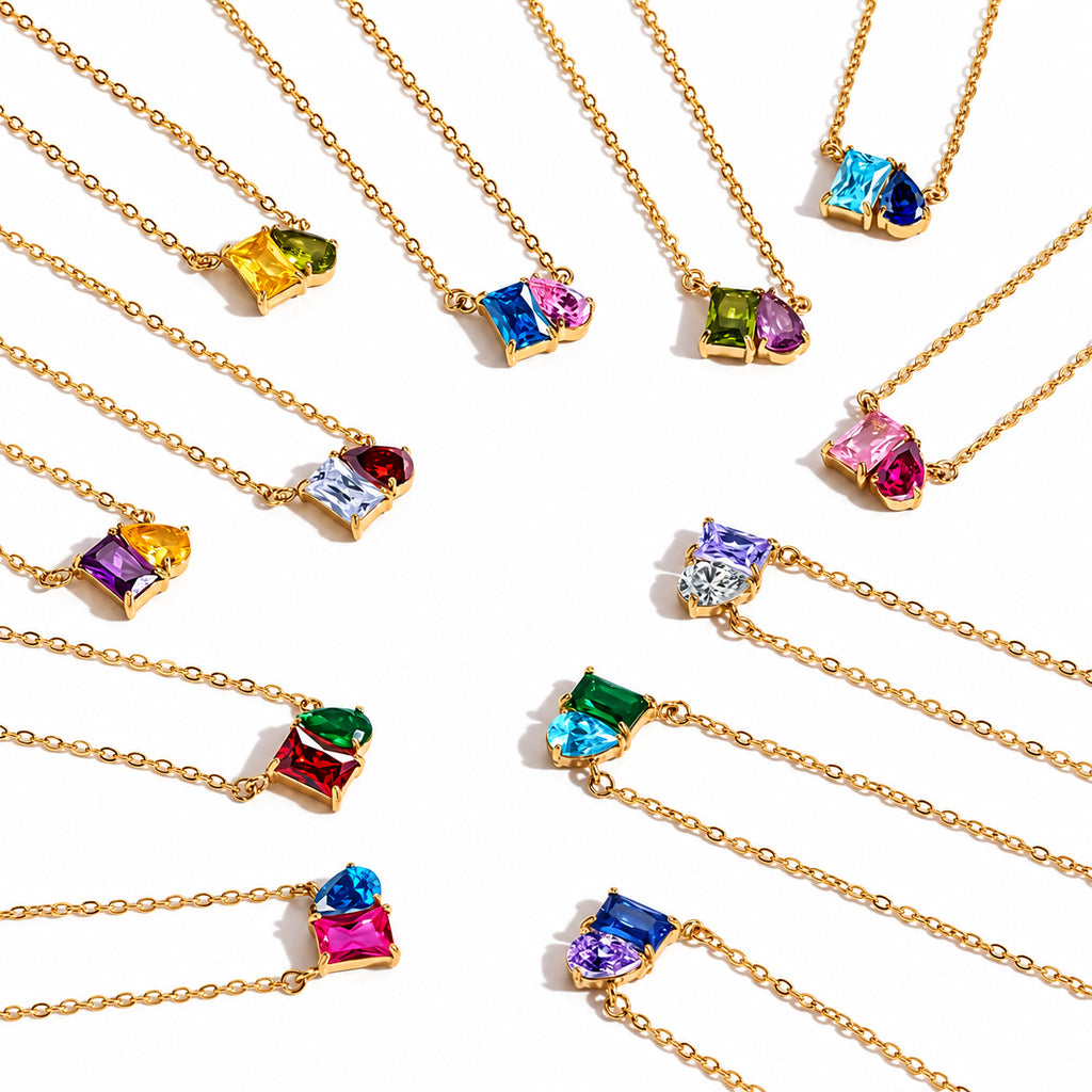 Conjunto das doze combinações de cores do Colar CLARA com corrente dourada