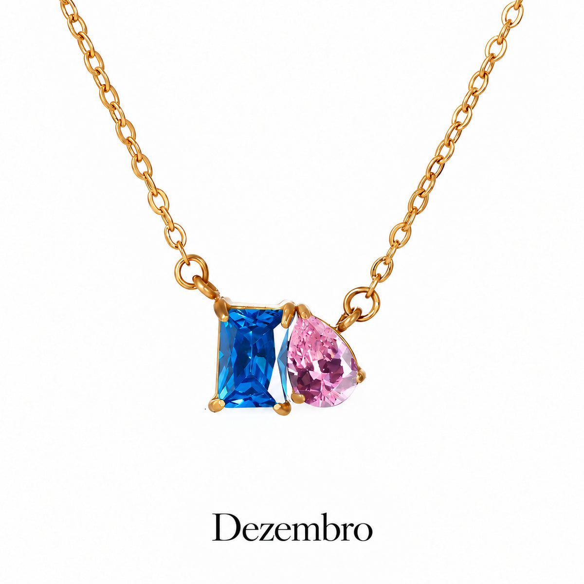 Colar CLARA Dezembro com detalhe retangular azul e gota rosa, acabamento dourado