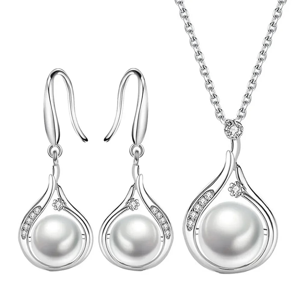 Conjunto ELIA em acabamento prateado com colar e brincos coordenados