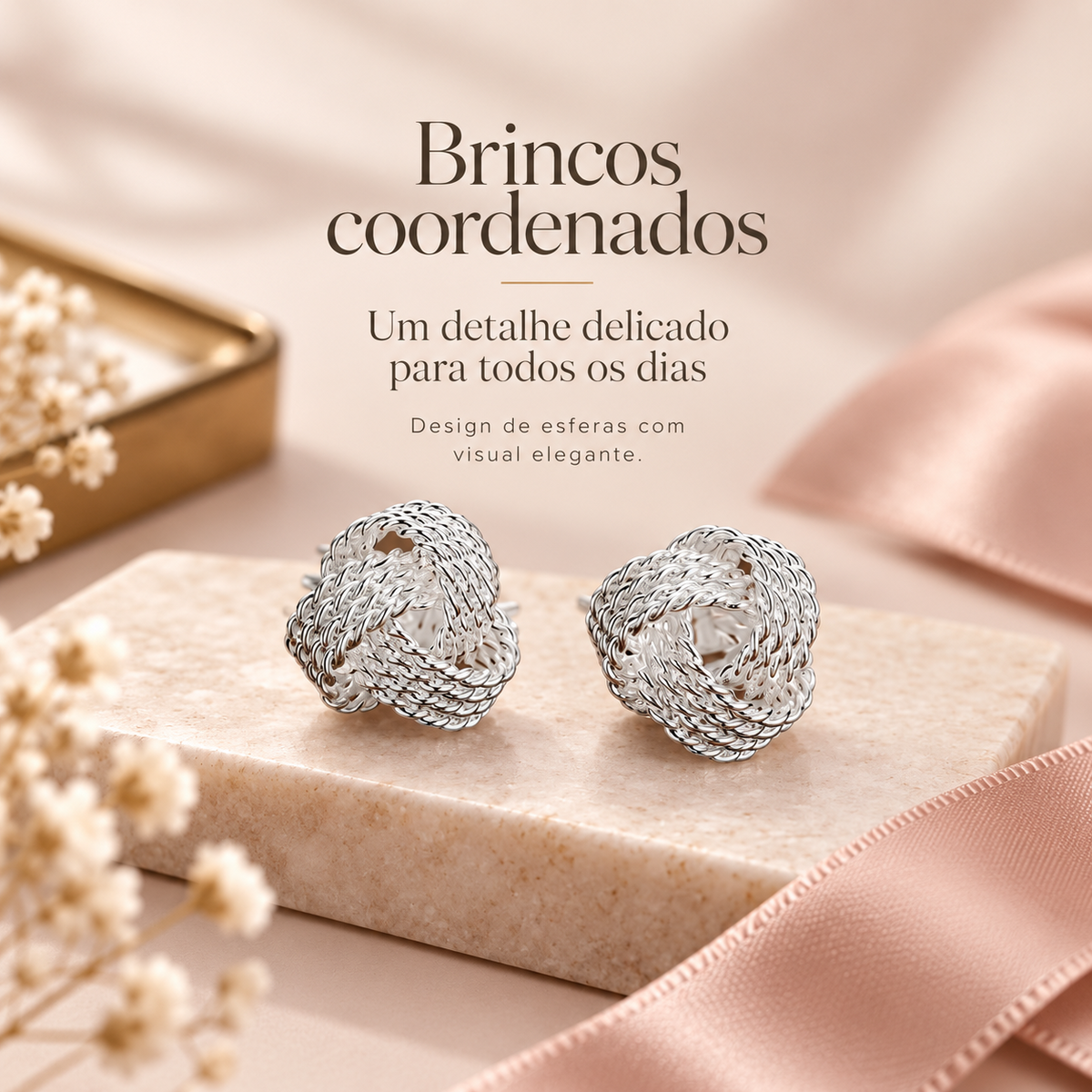Brincos do Conjunto EIRA com design de esferas